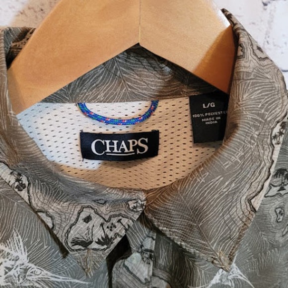 Chaps -Novelty Performance Shirt- size large - Picture 4 of 7